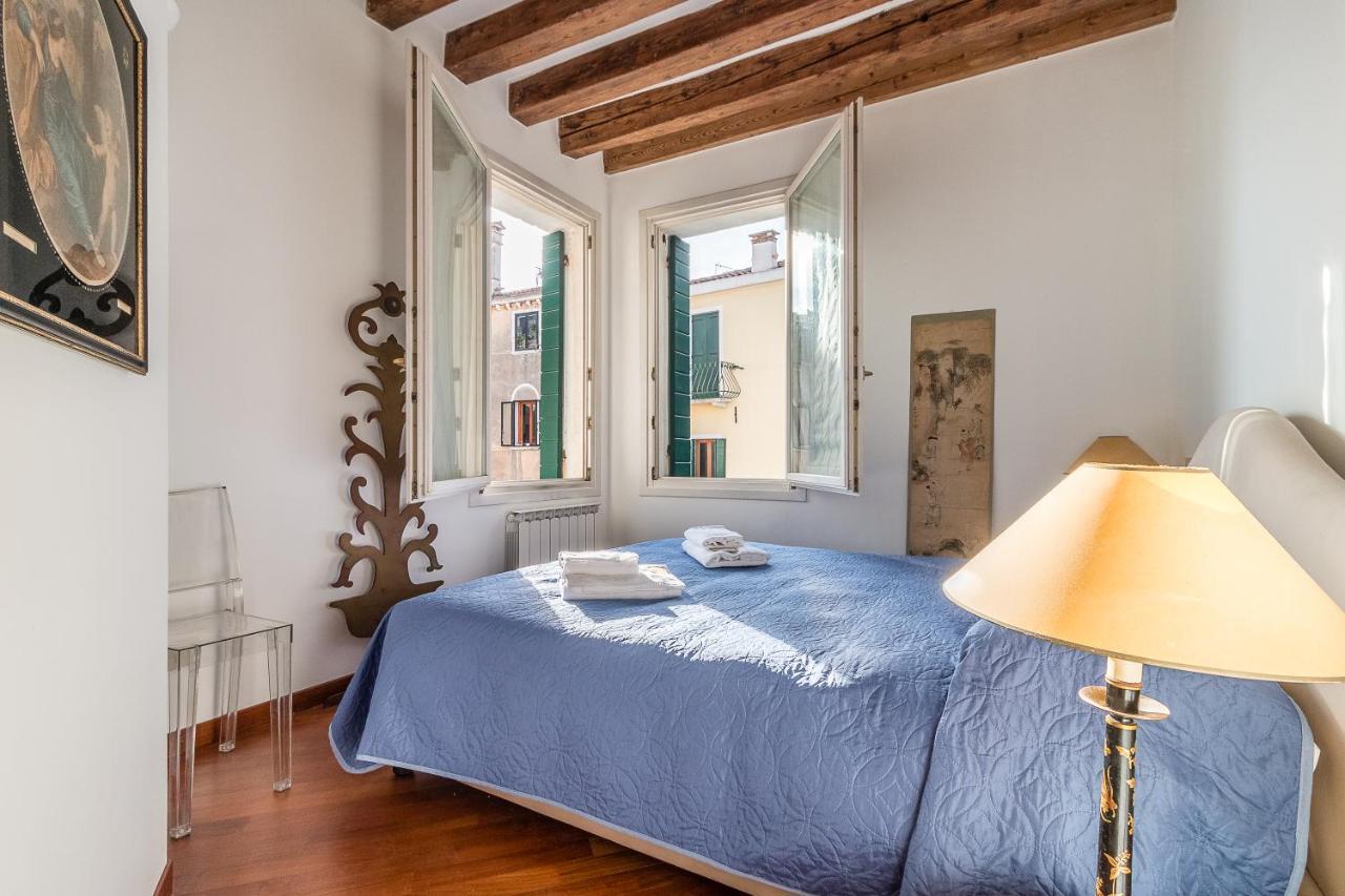 7 Windows On Venecia Exterior foto